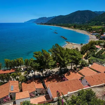 فندق Testa Di Monaco Natural Capo dʼOrlando
