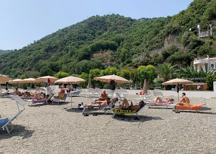 Testa Di Monaco Natural 2* Capo dʼOrlando